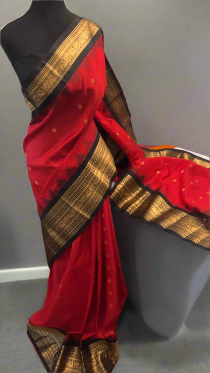 Rithika (ಋಥಿಕಾ) – Red & Black Gadwal Pure Silk Saree