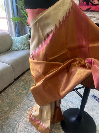 Bhavani (ಭವಾನಿ) – Beige & Golden Kanjeevaram Pure Silk Saree