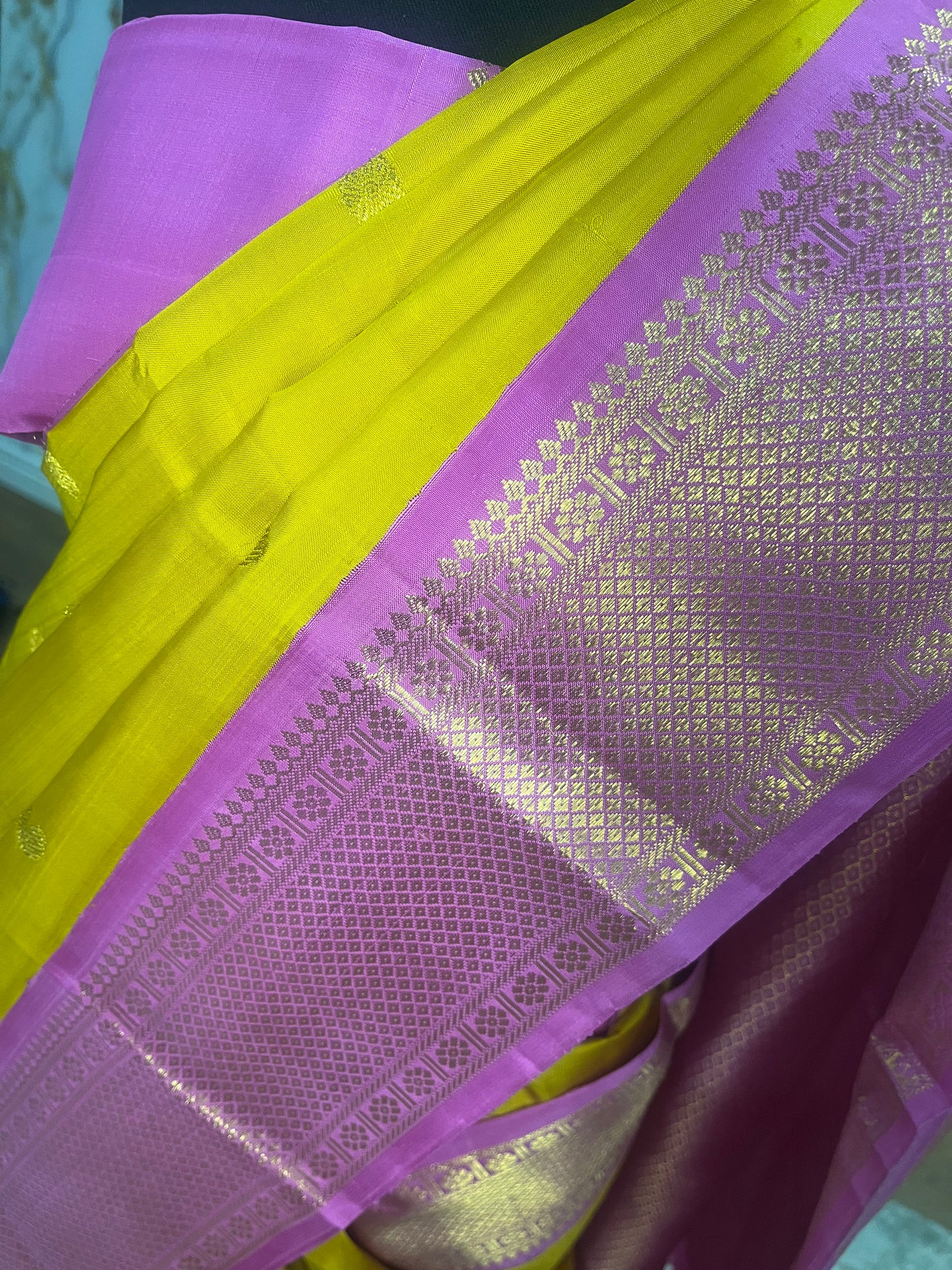 Lalitha (ಲಲಿತಾ) – Turmeric yellow & Powder Pink Korvai Kanjeevaram Pure Silk Saree