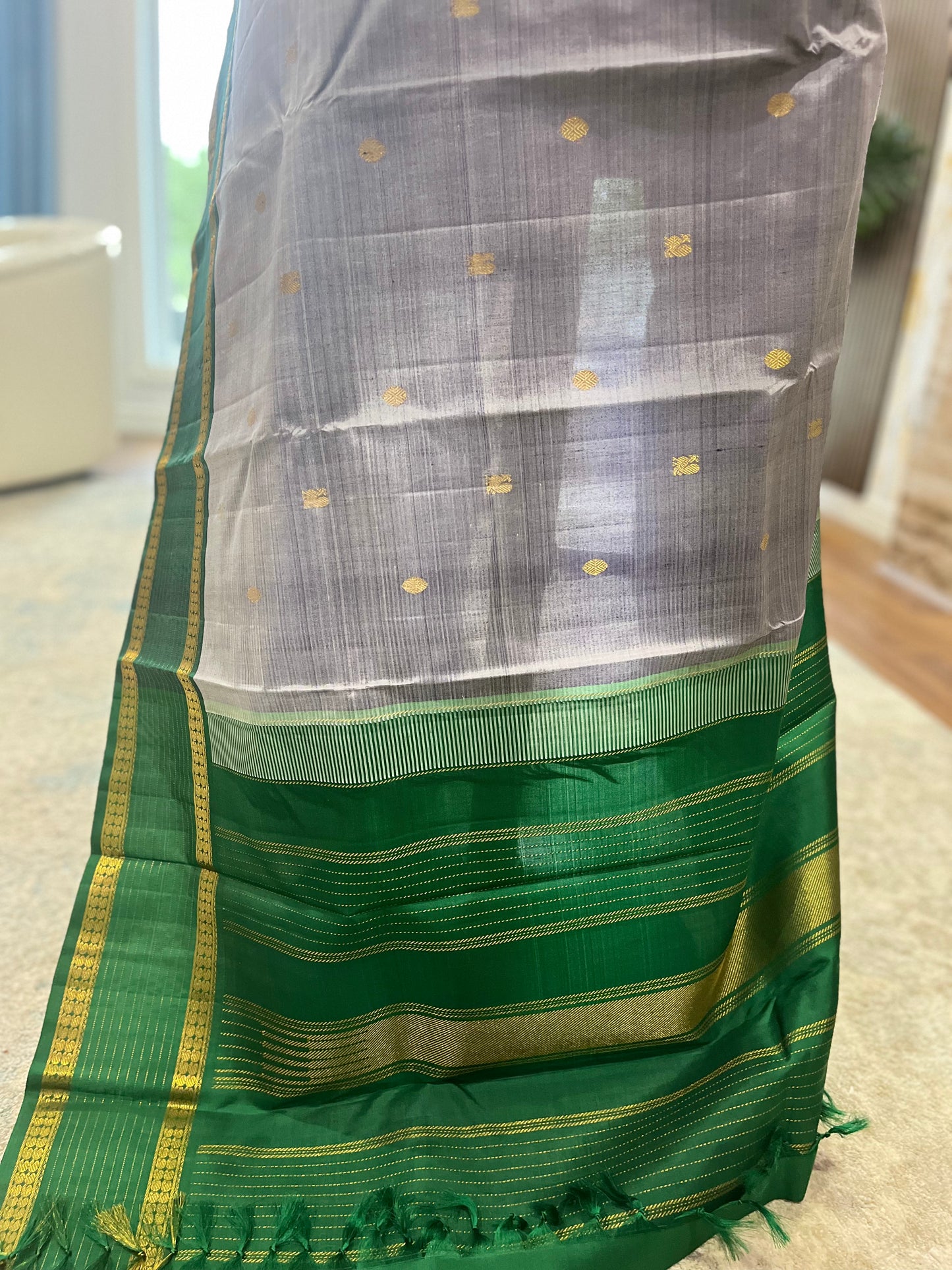Kanjeevaram Pure Silk Saree – Handwoven Korvai Weave with 2 gm Gold Zari