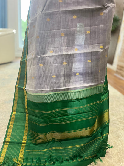 Kanjeevaram Pure Silk Saree – Handwoven Korvai Weave with 2 gm Gold Zari
