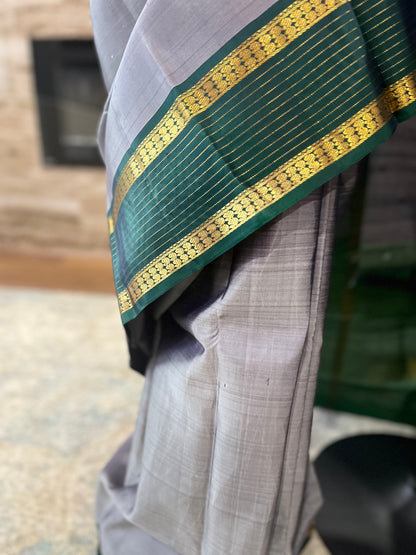 Kanjeevaram Pure Silk Saree – Handwoven Korvai Weave with 2 gm Gold Zari