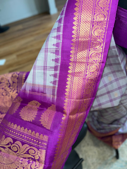 Varnitha (ವರ್ಣಿತಾ) – Ash Grey and Magenta Pink Gadwal Pure Silk Saree